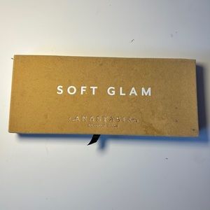 Anastasia Beverly Hills Soft Glam palette